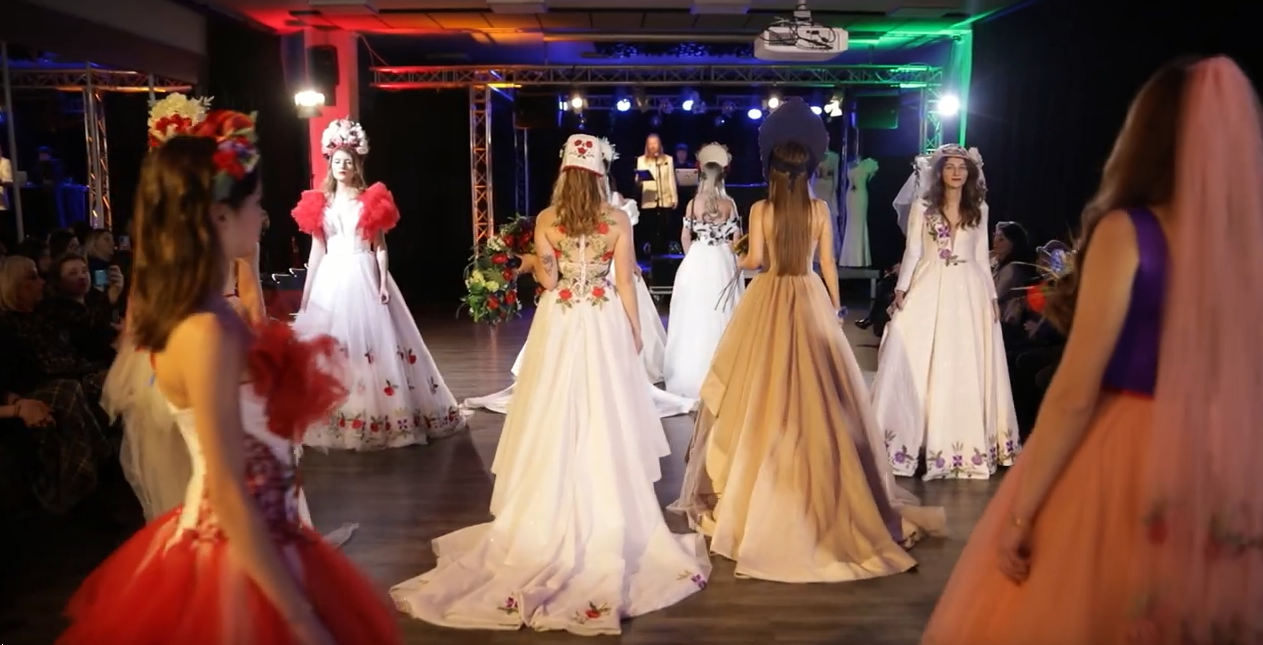 Pokaz mody sukien Ślubnych - Awangarda Kociewska
