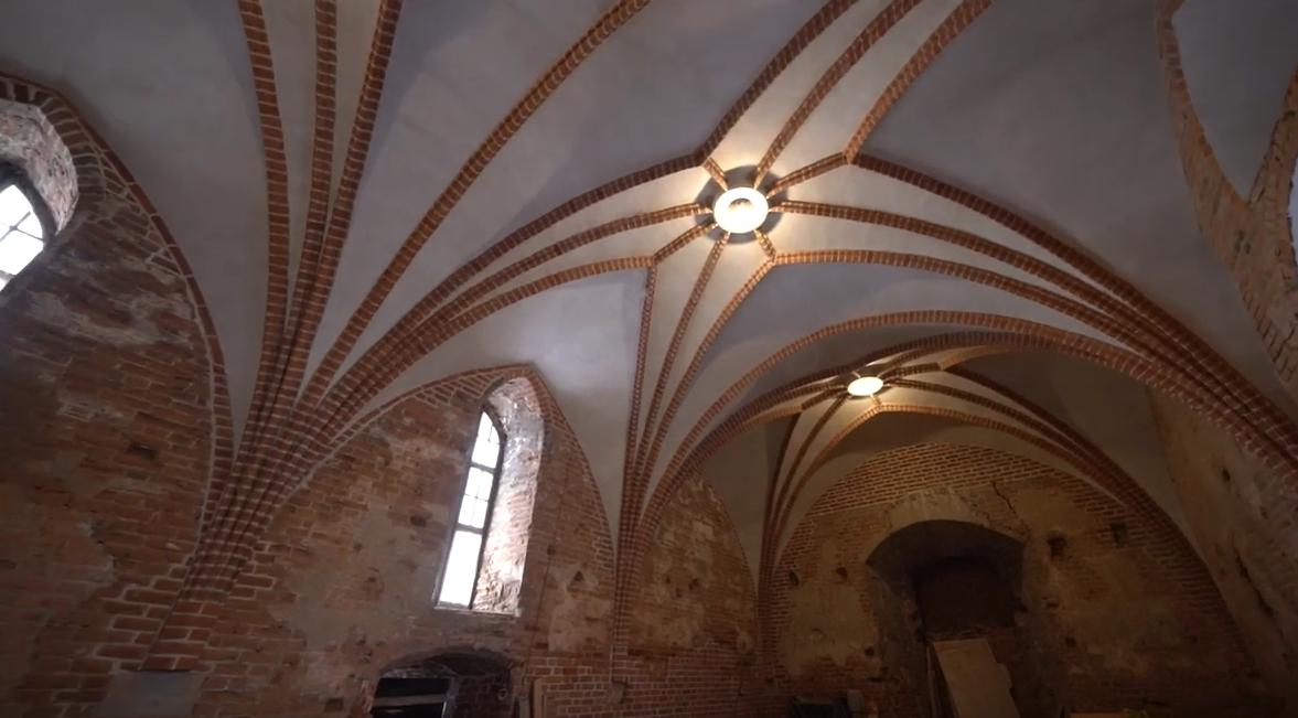 wyremontowane sklepienie zamku krzyżackiego w Świeciu